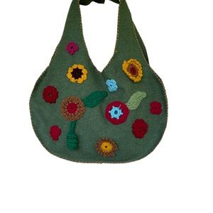 Batooli large Hobo felt with crochet